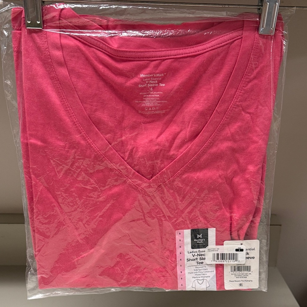 Member’s  Mark  Women's Pink V-Neck Short Sleeve Tee